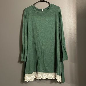 Pine green boutique tunic with lace
